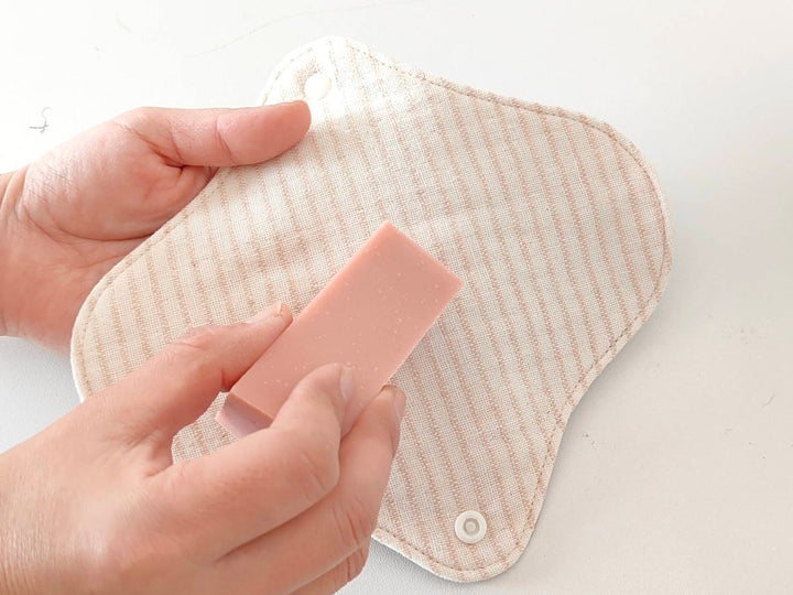 【経血・おりもの汚れに】うふふわ／布ナプキン専用せっけん 50g
