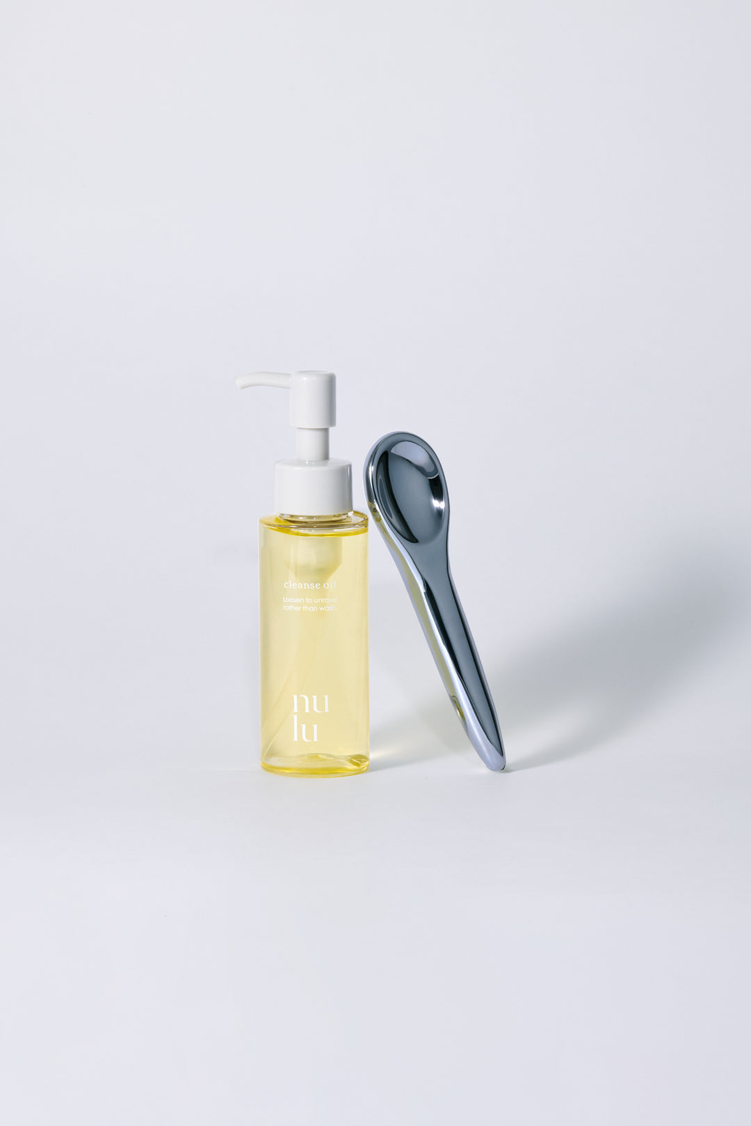 【洗う・保湿・マッサージに】nulu（ヌル）／cleanse oil クレンズオイル 80mL｜無香料