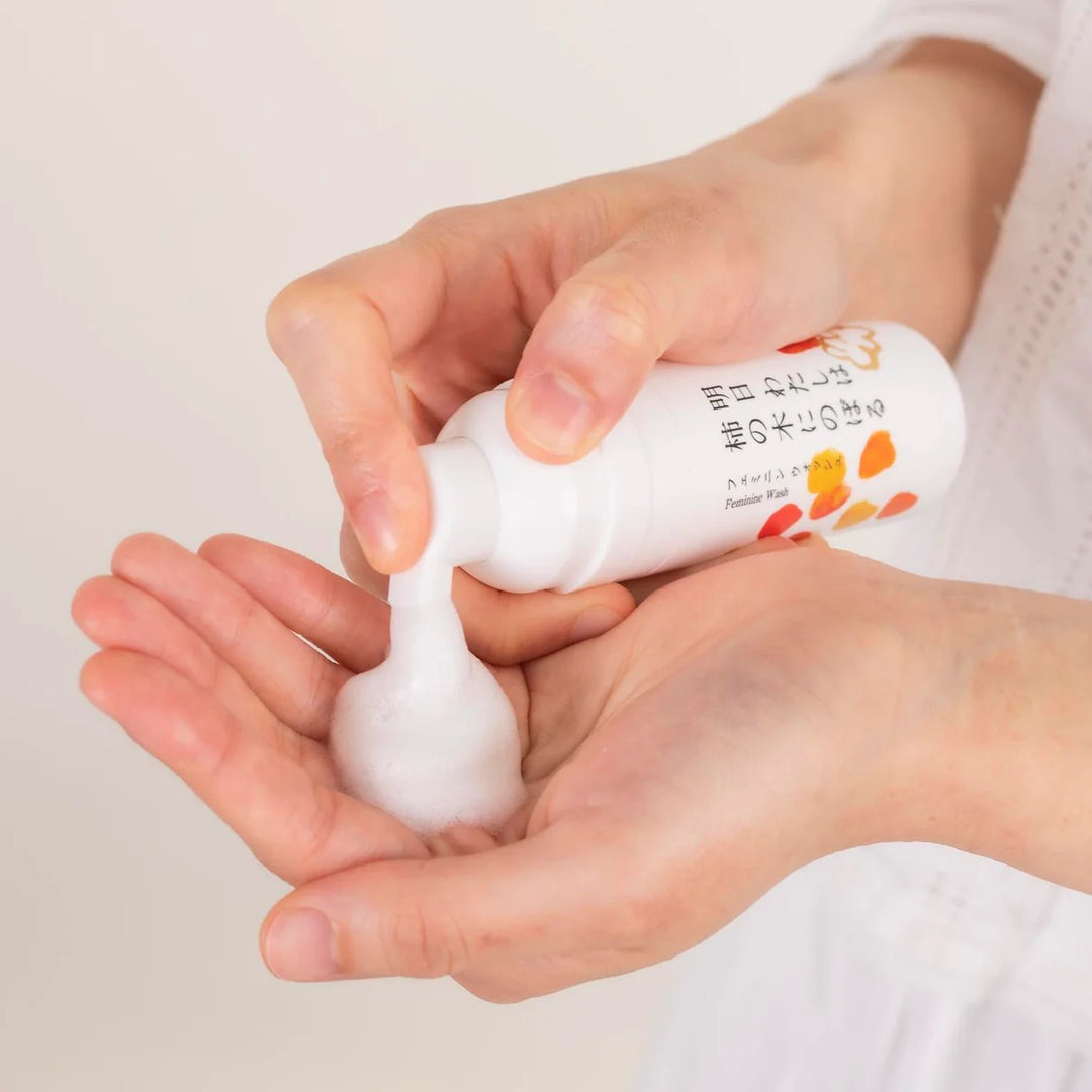 明日 わたしは柿の木にのぼる フェミニンウオッシュ小